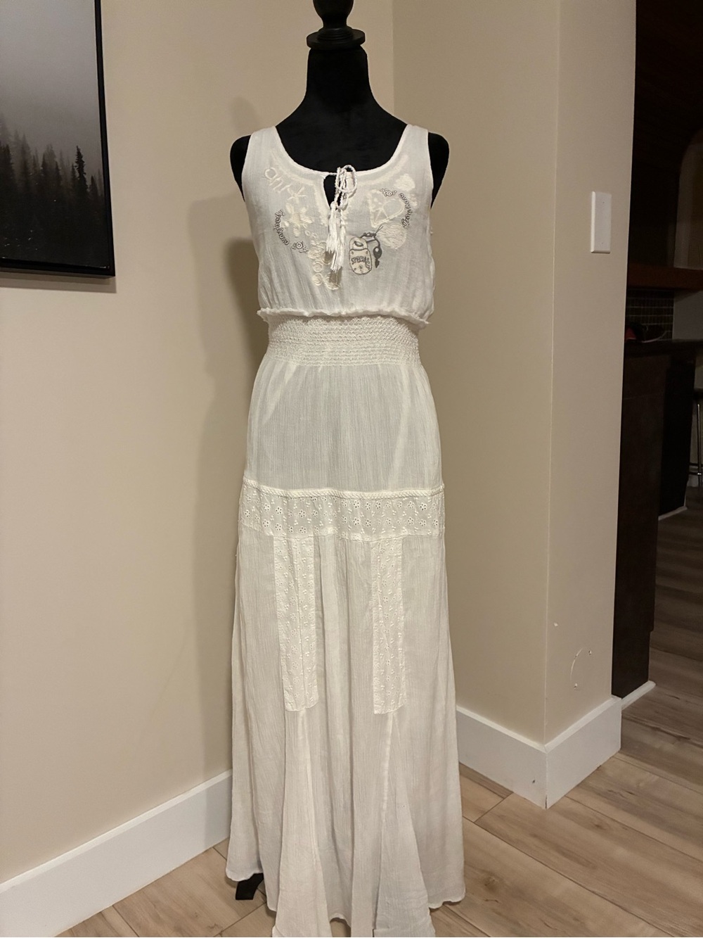Desigual White Sleeveless Embroidered Maxi Dress